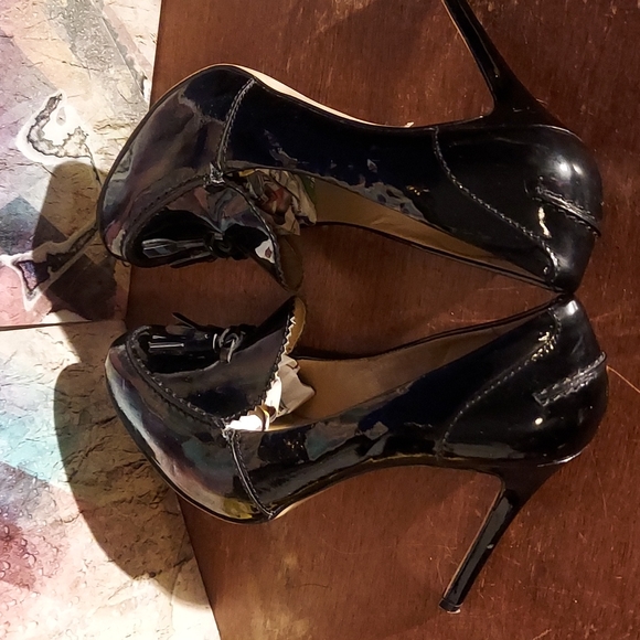 Ann Tayler Heels - Picture 3 of 7